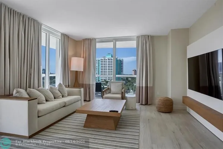 Hilton Q Club #702 image #11