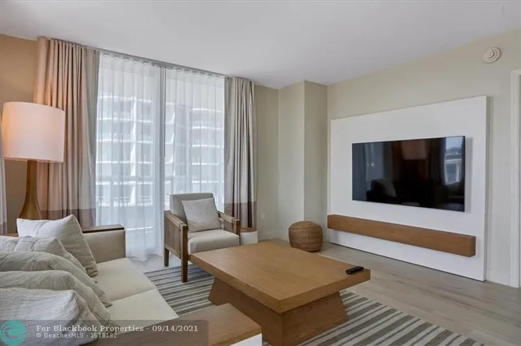 Hilton Q Club #702 image #13