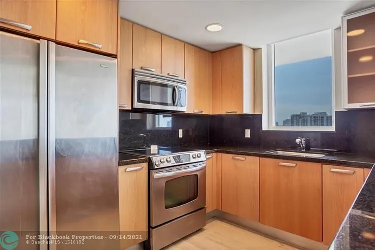 Hilton Q Club #702 image #15