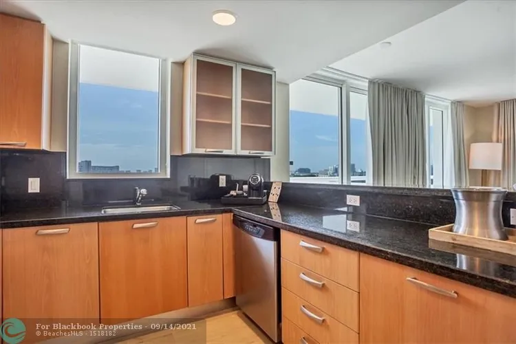 Hilton Q Club #702 image #16