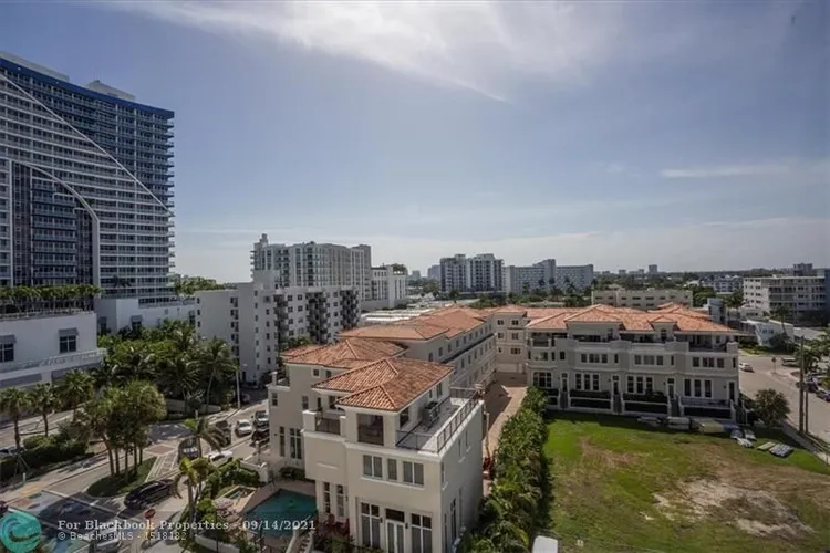 Hilton Q Club #702 image #17