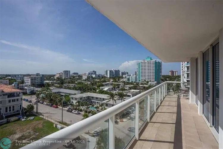 Hilton Q Club #702 image #20