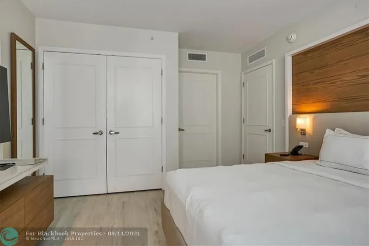 Hilton Q Club #702 image #9