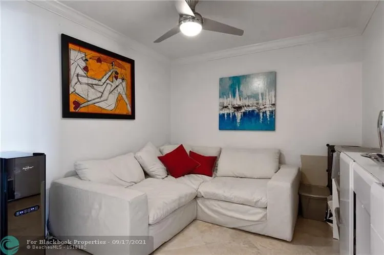 The Vue #1606 image #11