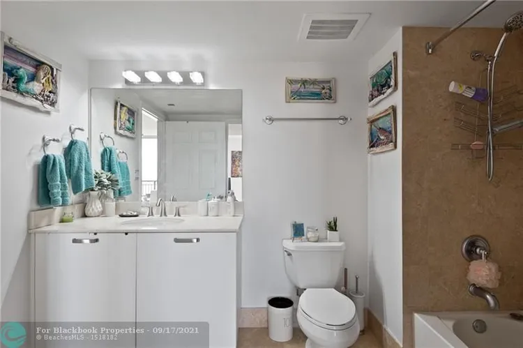 The Vue #1606 image #16