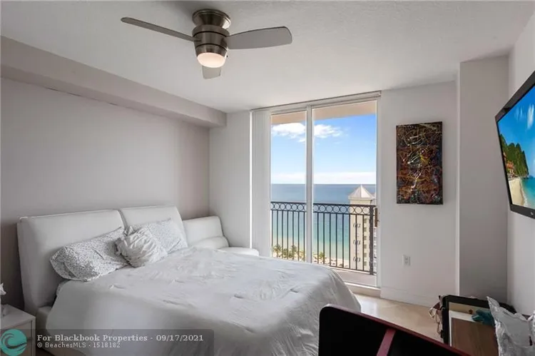 The Vue #1606 image #18