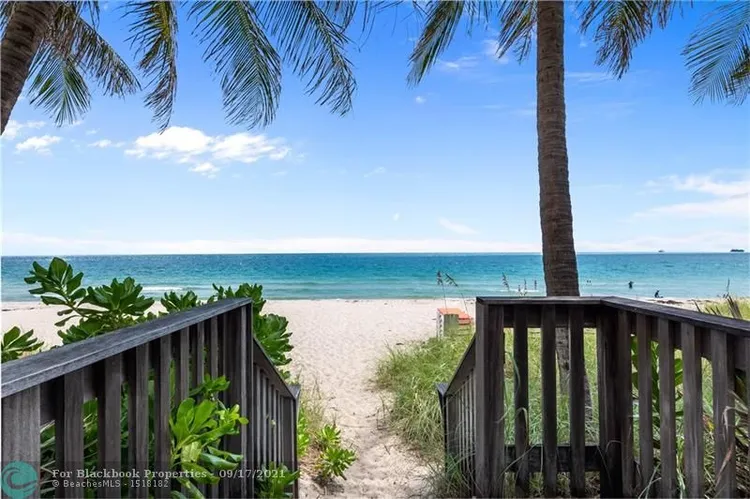 The Vue #1606 image #19