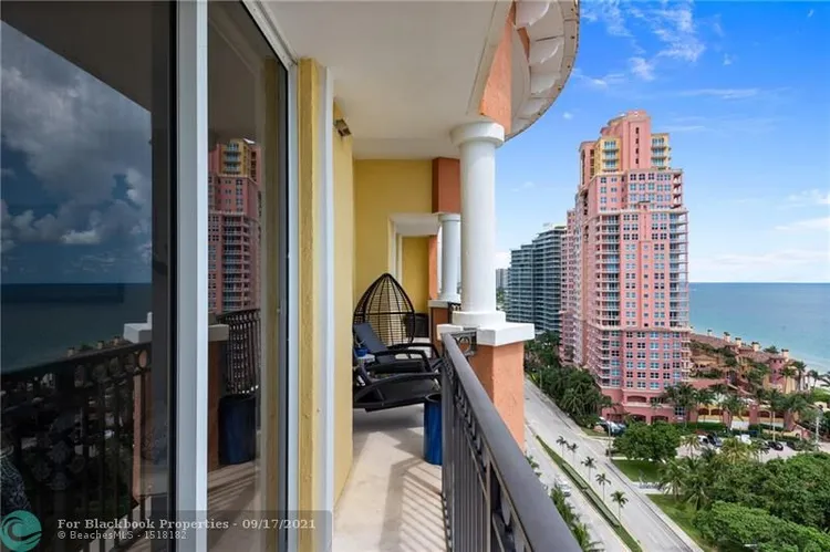 The Vue #1606 image #31