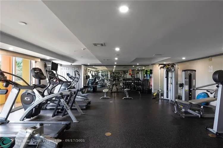 The Vue #1606 image #36