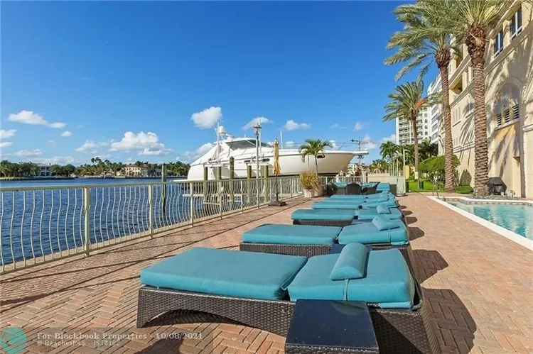 Alhambra Place #602 image #15