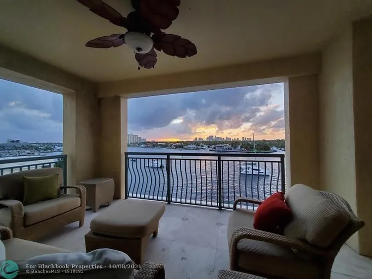 Alhambra Place #602 image #17