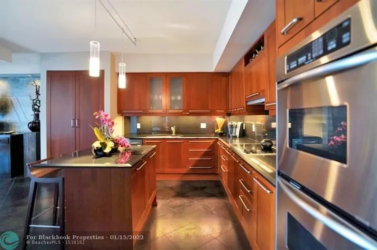 Las Olas River House #2205 image #8