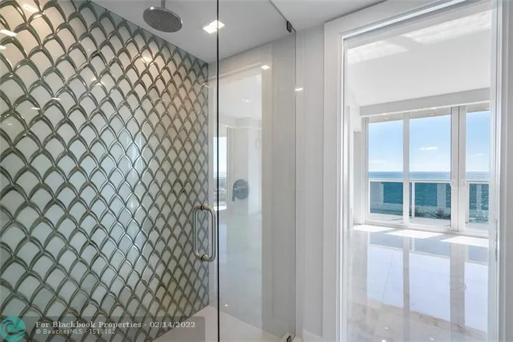 L'Hermitage South Tower #1010 image #22