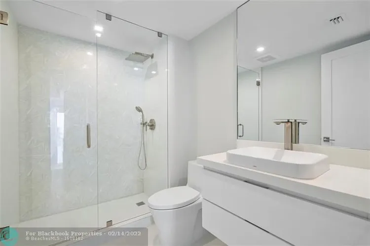 L'Hermitage South Tower #1010 image #24