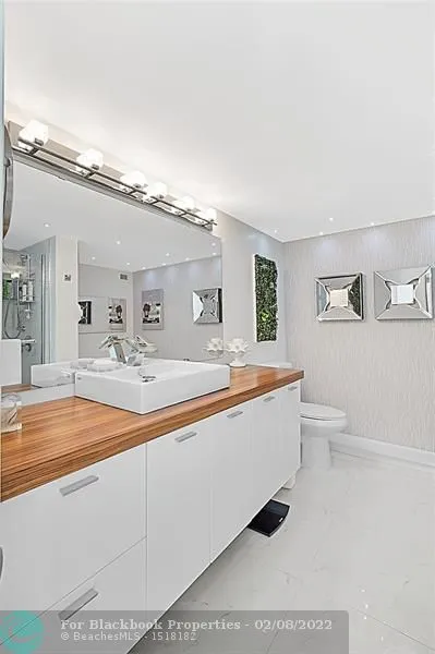 200 Leslie Condo #1030 image #24