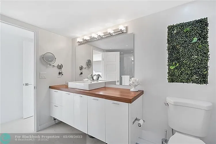 200 Leslie Condo #1030 image #25