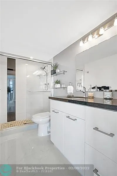 200 Leslie Condo #1030 image #31