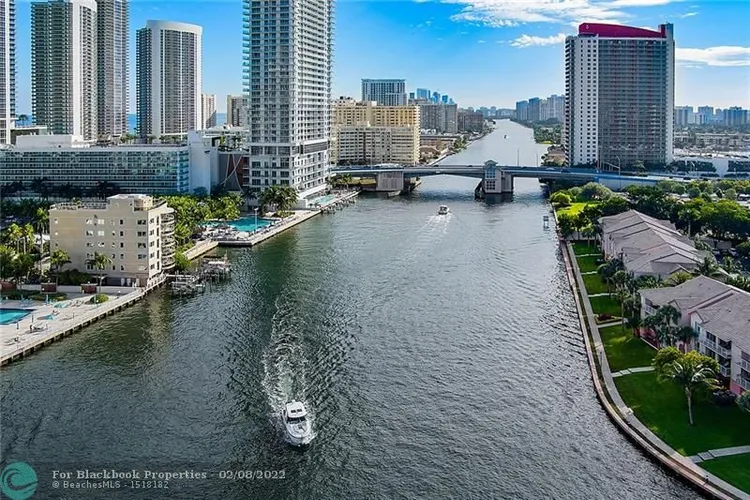 200 Leslie Condo #1030 image #34