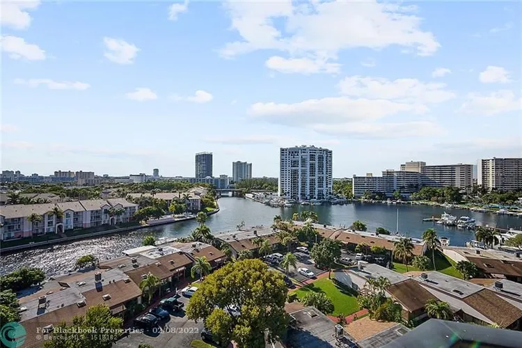 200 Leslie Condo #1030 image #36