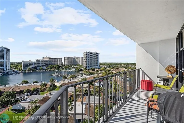 200 Leslie Condo #1030 image #38