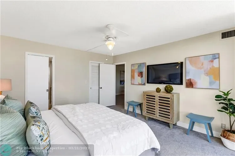 Embassy Towers #5-D image #16