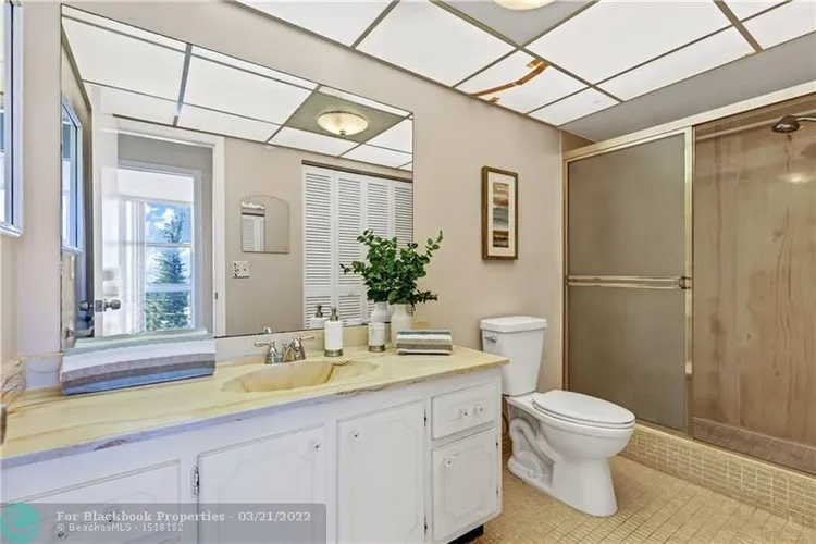 Embassy Towers #5-D image #18