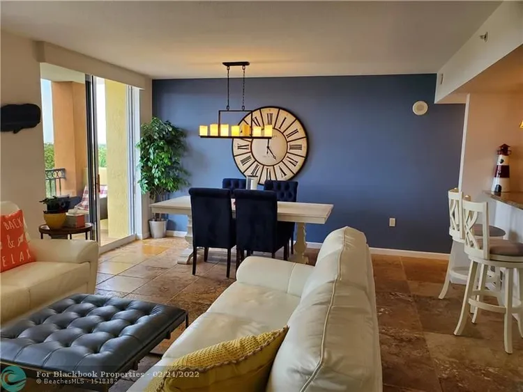 The Vue #603N image #15