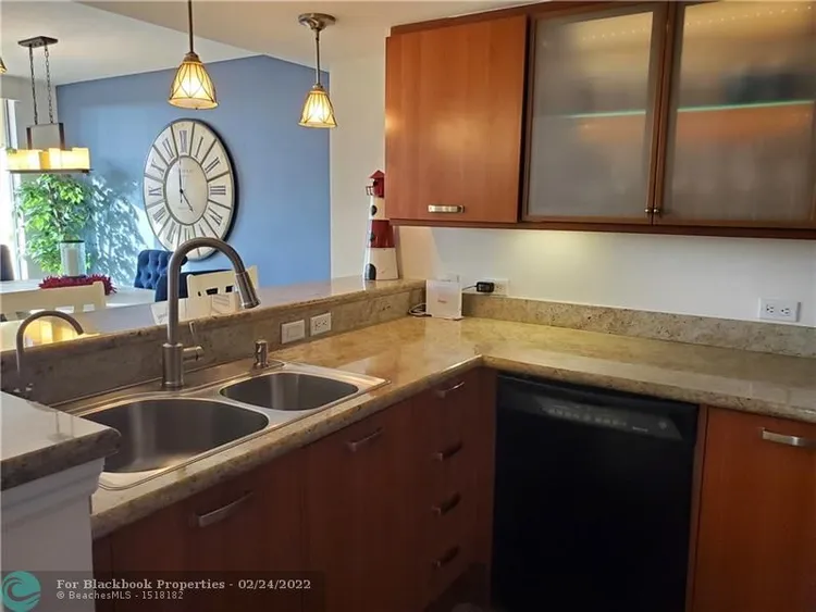 The Vue #603N image #23