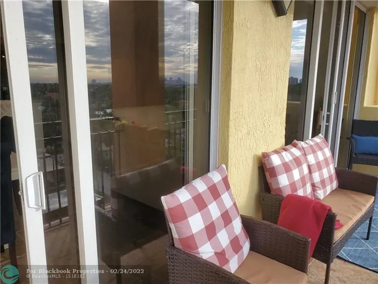 The Vue #603N image #34