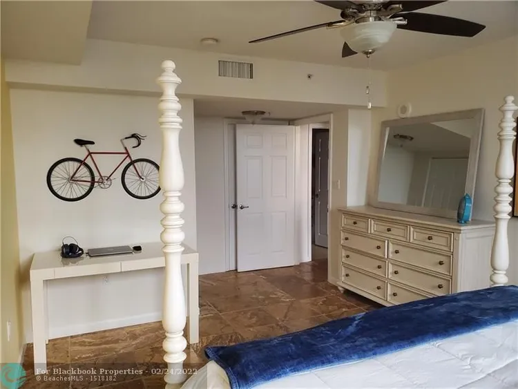 The Vue #603N image #38