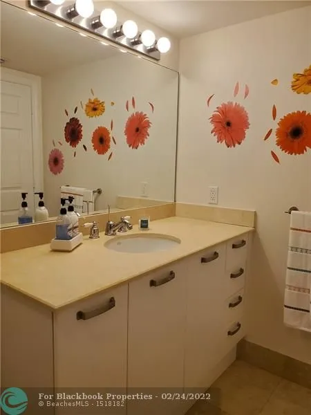 The Vue #603N image #48