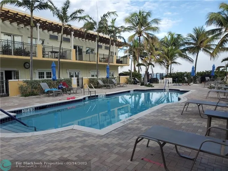 The Vue #603N image #52