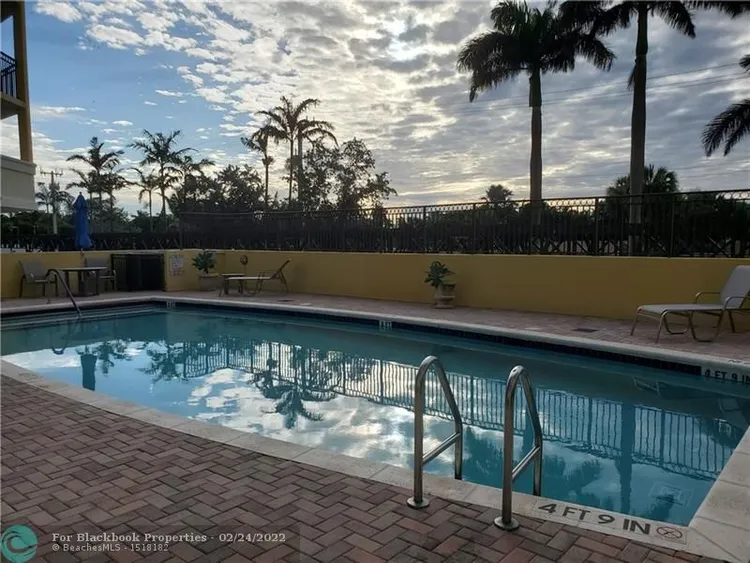 The Vue #603N image #62