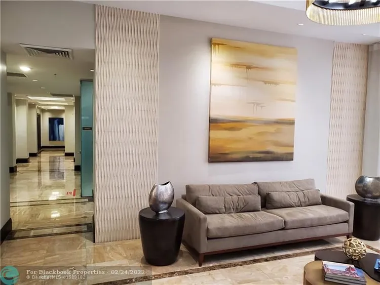 The Vue #603N image #6