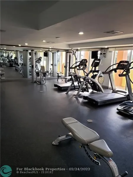 The Vue #603N image #78