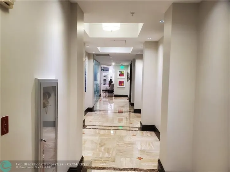 The Vue #603N image #9