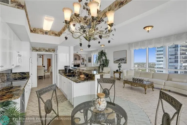 L'Ambiance #2402 image #21