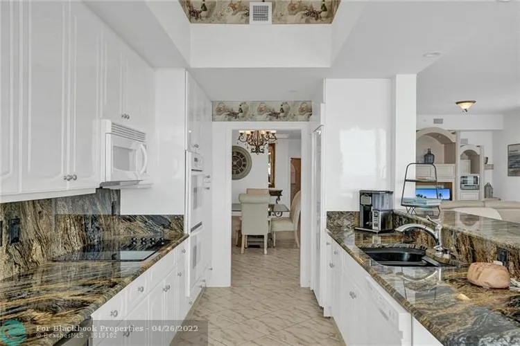 L'Ambiance #2402 image #22