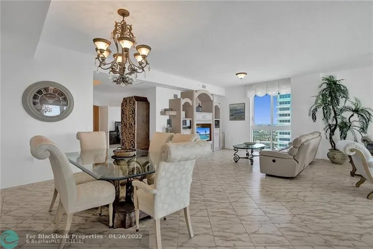 L'Ambiance #2402 image #25