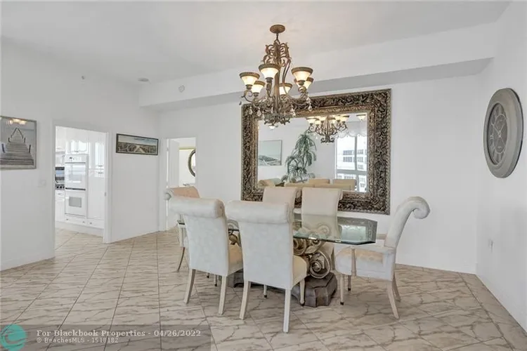 L'Ambiance #2402 image #29