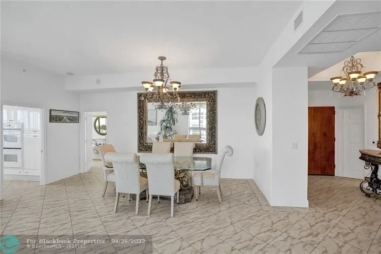 L'Ambiance #2402 image #30