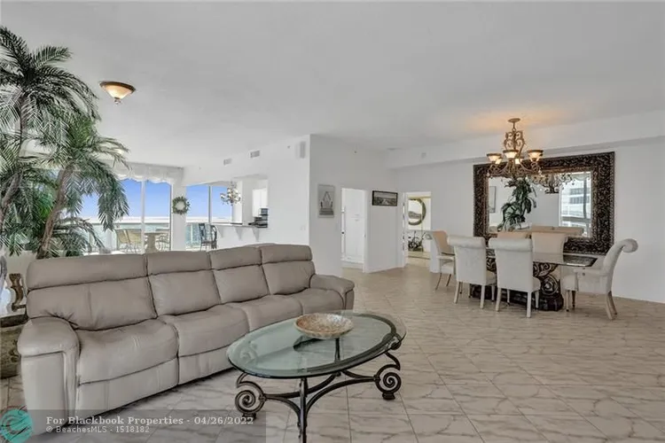 L'Ambiance #2402 image #31