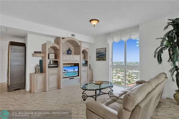 L'Ambiance #2402 image #33