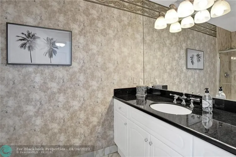 L'Ambiance #2402 image #39