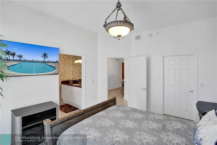 L'Ambiance #2402 image #41