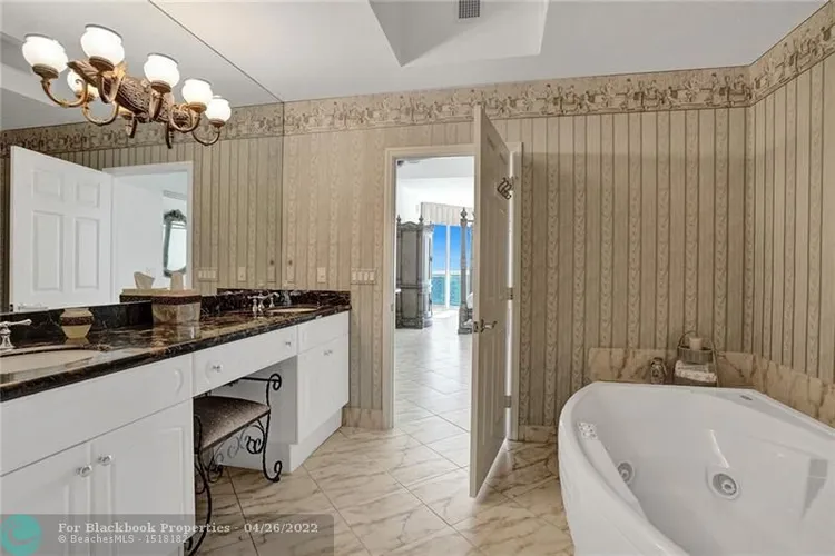 L'Ambiance #2402 image #43