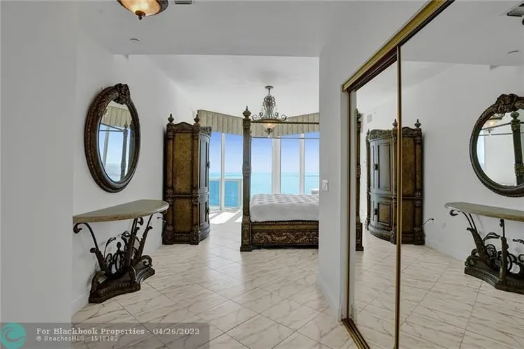 L'Ambiance #2402 image #45