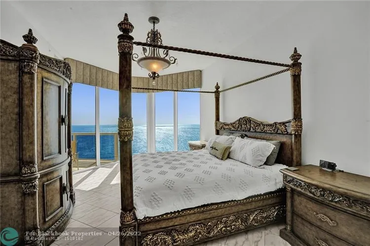 L'Ambiance #2402 image #46