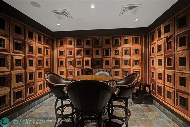 L'Ambiance #2402 image #57