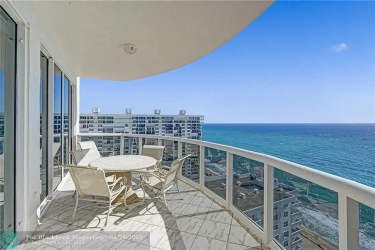 L'Ambiance #2402 image #8